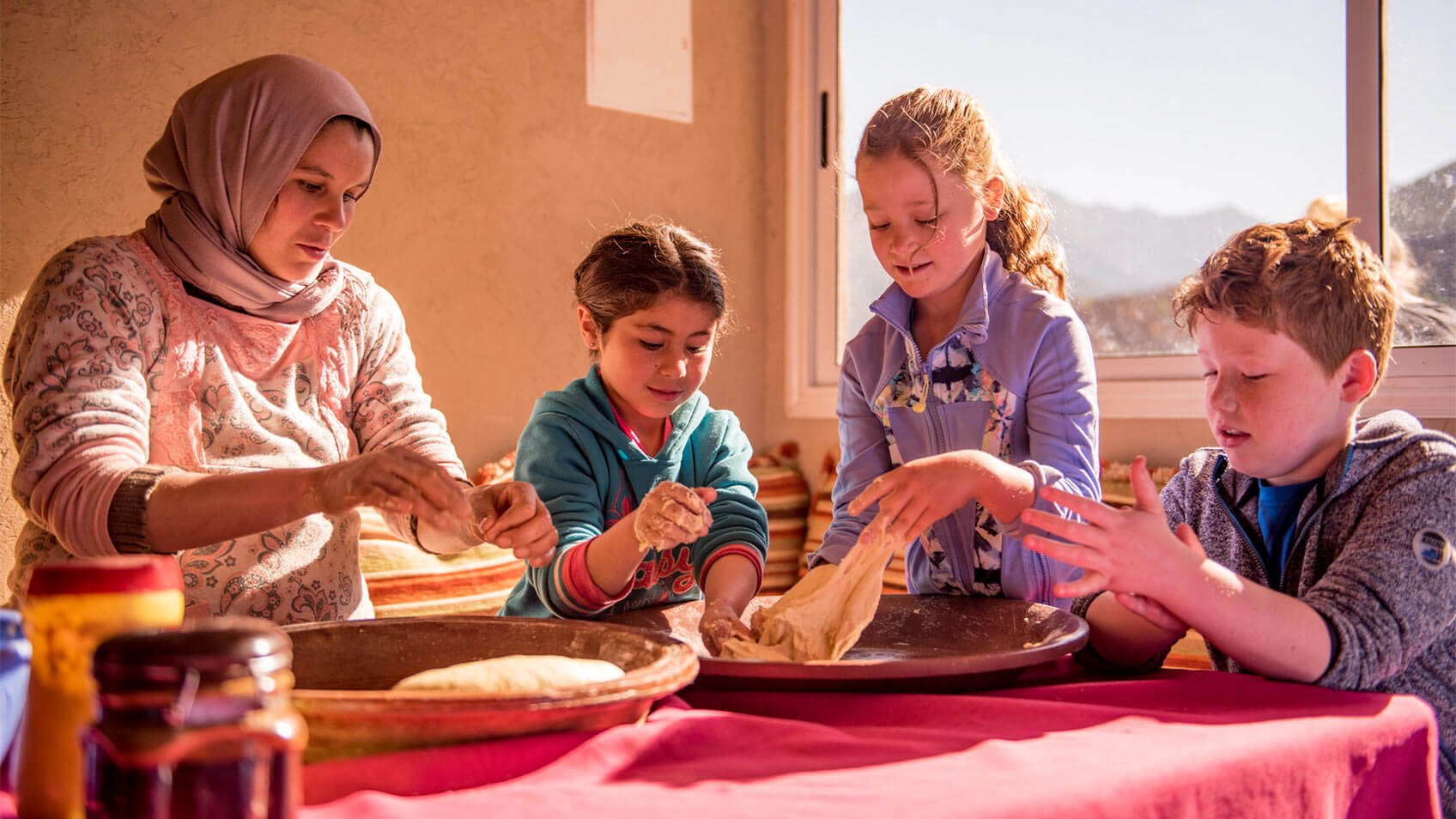 morocco-family-around-homestay