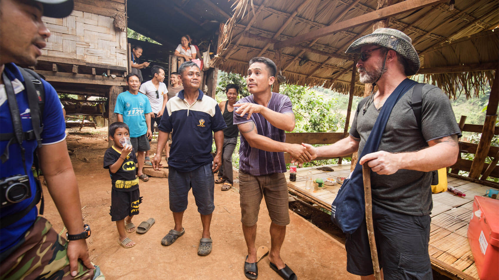 thailand-hike-interaction